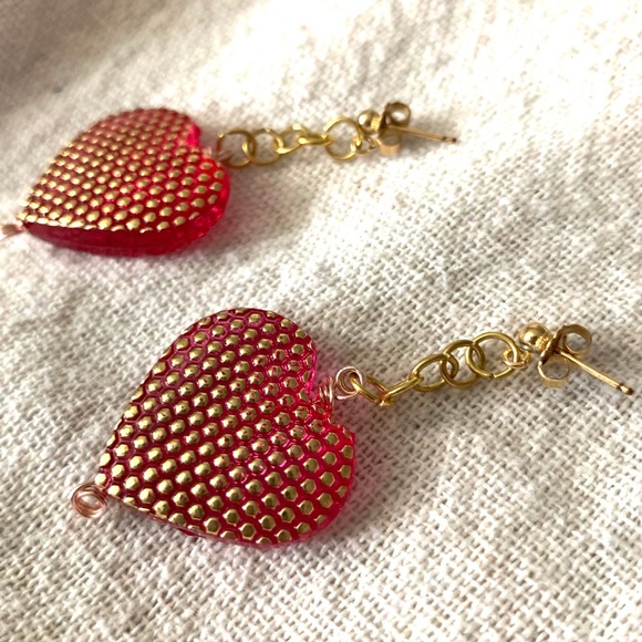 Handmade pink heart dangle earrings - Picture 3 of 6